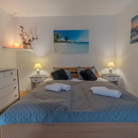 Schoenes 1 - Sauna - Schwimmbad - Free Parking Feriehus